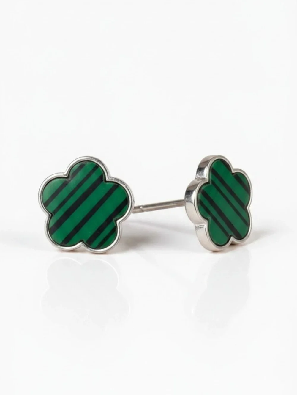 Sasdified Boutique Nwt Green Flower-Shaped Stud Earrings - Women Accessories